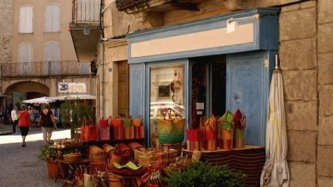 Le domaine de la Jeanne - Village de gîtes aux Vans en Ardèche