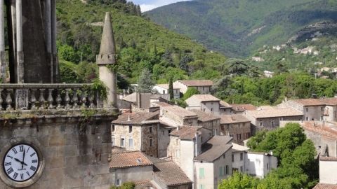 Le domaine de la Jeanne - Village de gîtes aux vans en ardèche