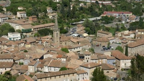 Le domaine de la Jeanne - Village de gîtes aux Vans en sud Ardèche