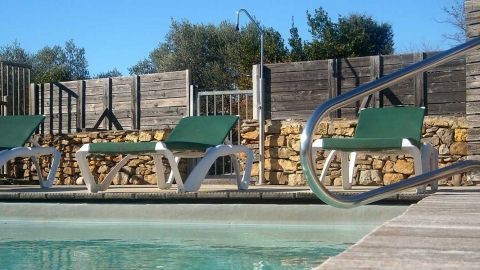 Le domaine de la Jeanne - Village de gîtes avec piscine en Ardèche